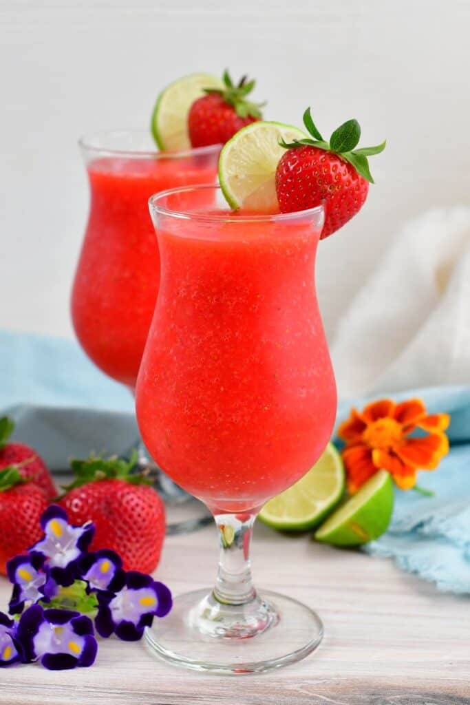 Real Fruit STRAWBERRY Cocktail Mix 1 Ltr